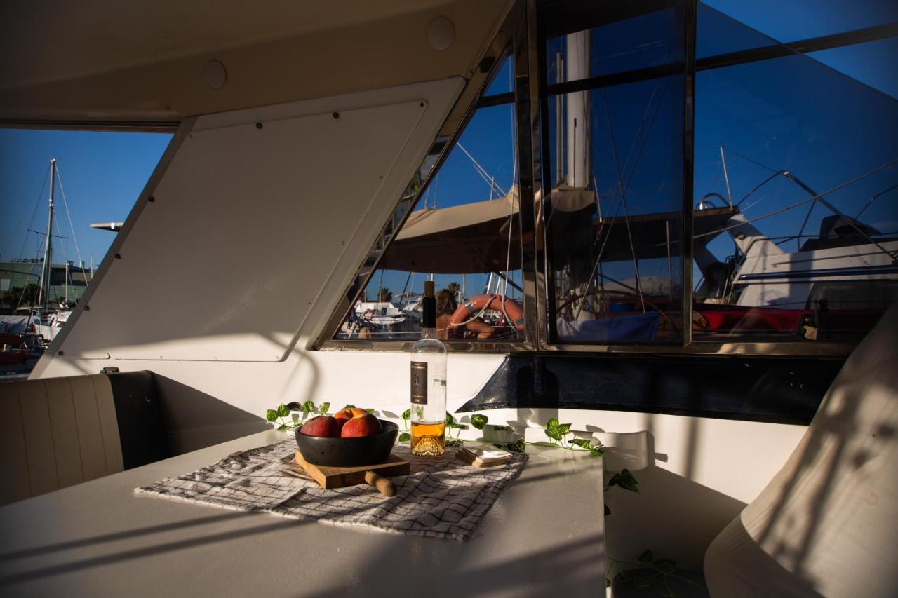 Hotel Magno II Boat Sant Adrià de Besòs Exterior foto