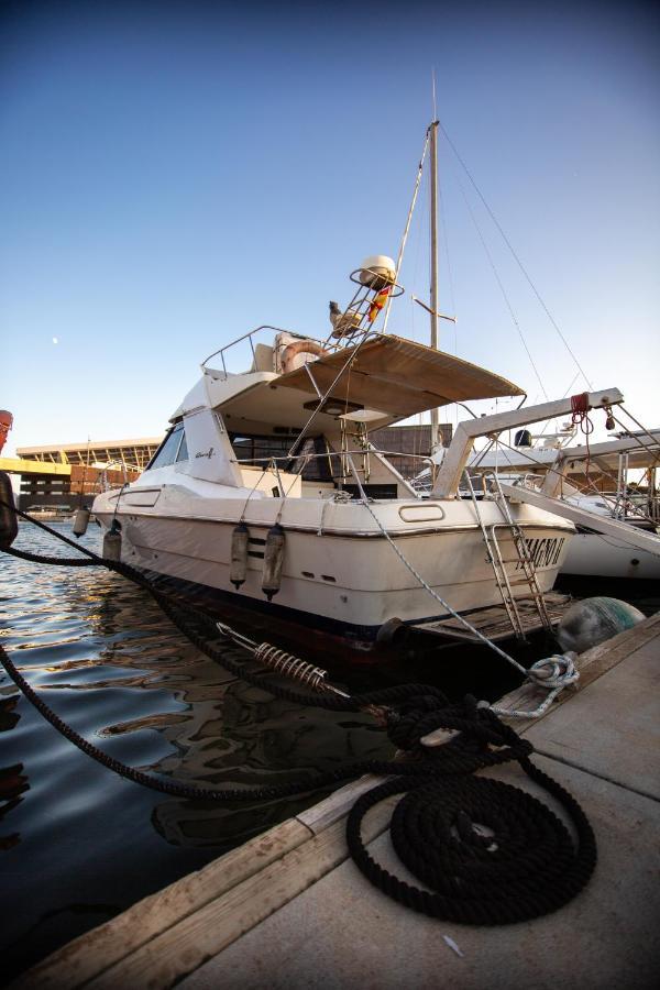 Hotel Magno II Boat Sant Adrià de Besòs Exterior foto